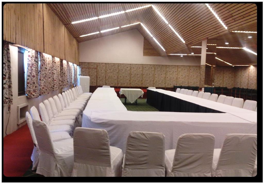 Hotel Broadway Srīnagar 외부 사진