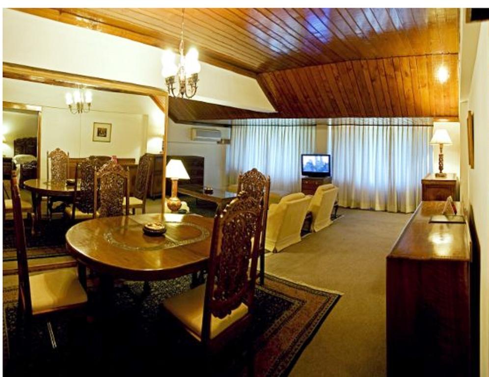 Hotel Broadway Srīnagar 외부 사진